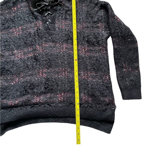 Rock and Republic Women’s/Teen Girl Rock and Republic Pull Over XL Sweatshirt - Picture 3 of 7